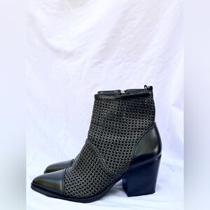 SAM EDELMAN | ELITA BLACK RATTAN BLOCK HEELED LEATHER BOOTS SIZE 10